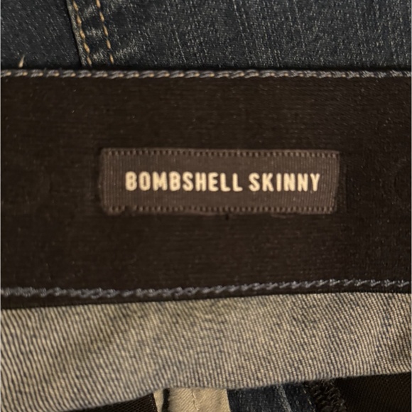 TORRID Bombshell Skinny Jean - Premium Stretch Dark Wash - Picture 12 of 13